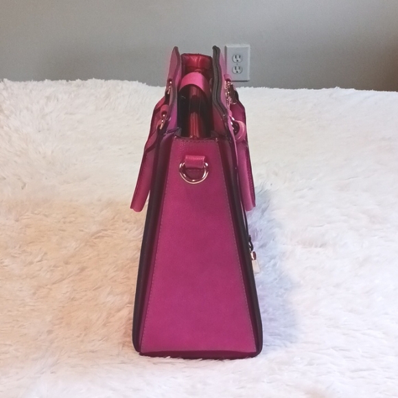 Handbag - Picture 4 of 12